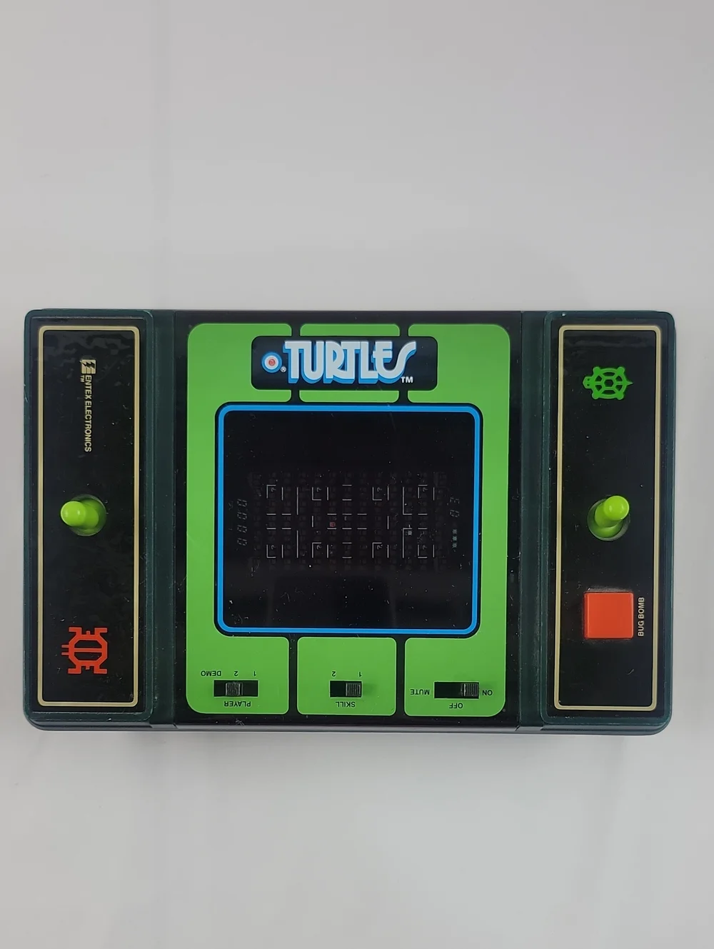 Vintage ENTEX TURTLES No. 6086 Electronic Handheld  video game  VERY RARE